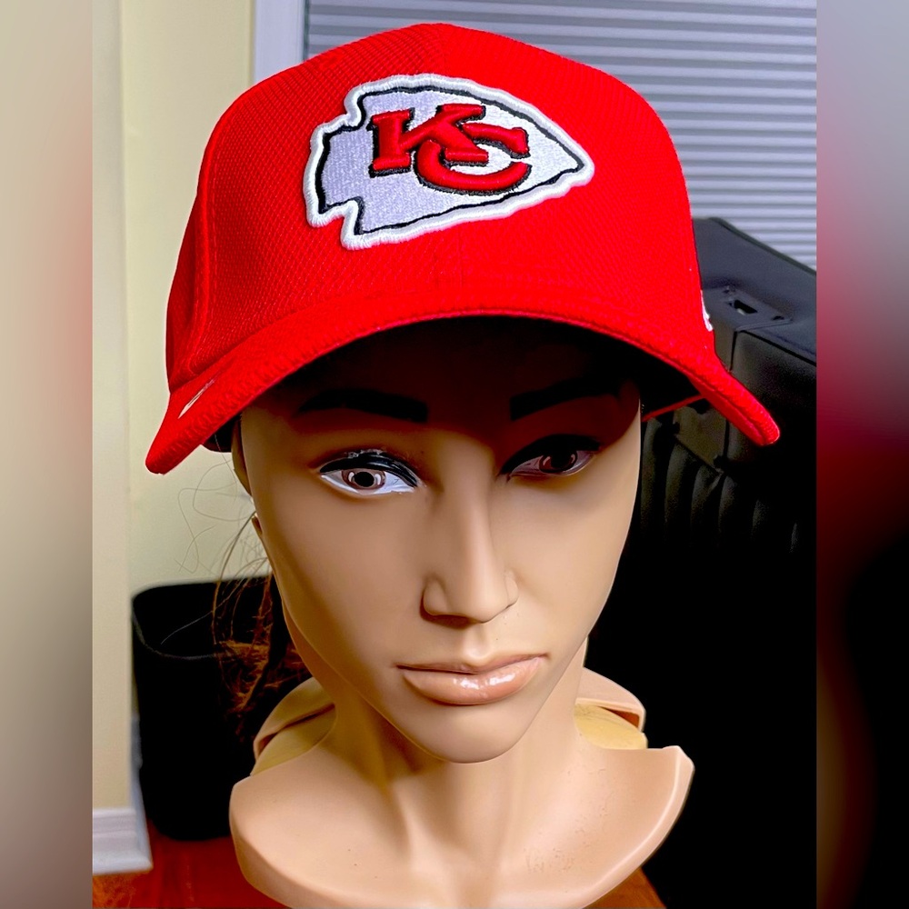 Beautiful Kansas City Chiefs NFL Cap Adjustable